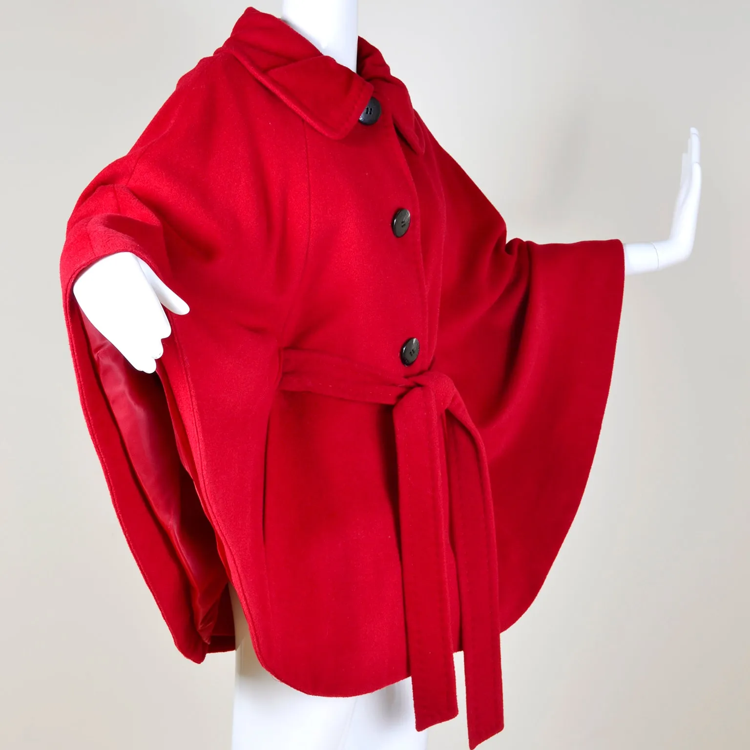 1990s Ellen Tracy Red Wool Vintage Cape S/M