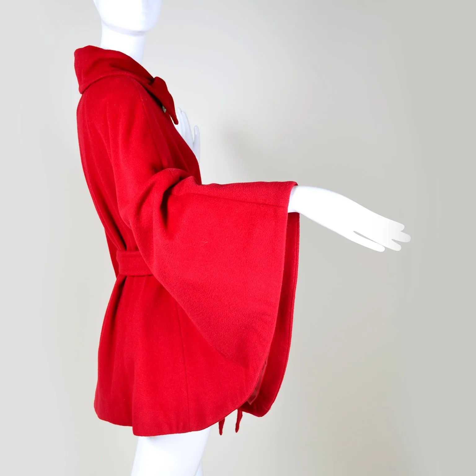 1990s Ellen Tracy Red Wool Vintage Cape S/M