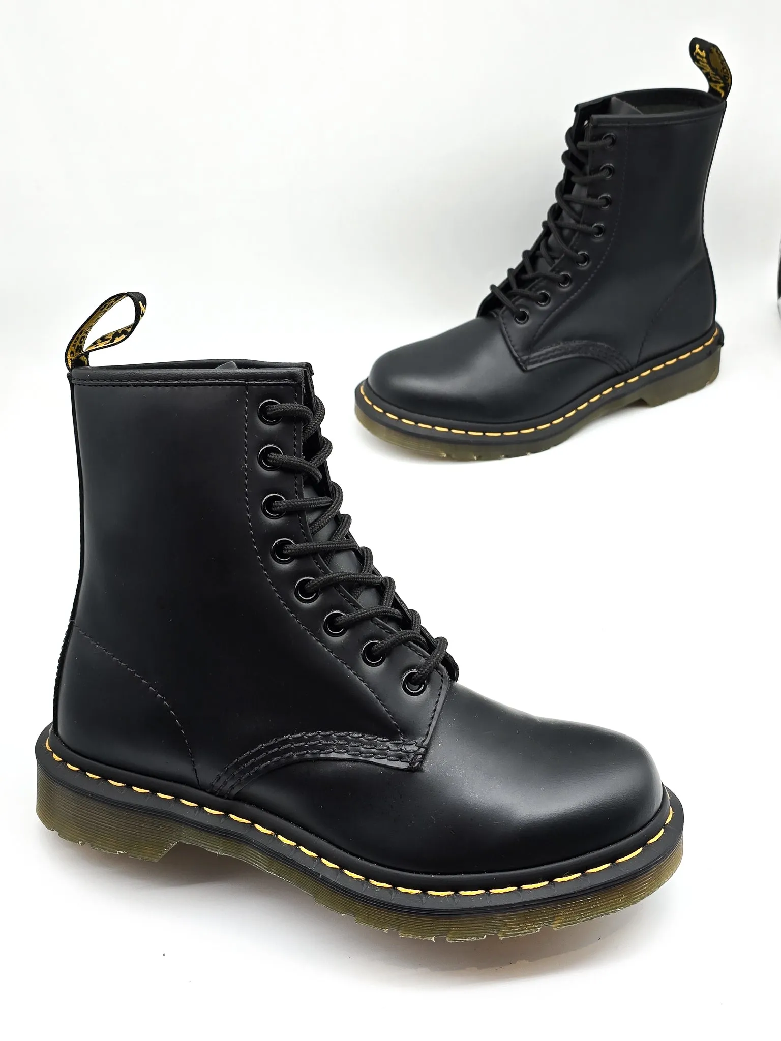 DR. MARTENS 1460 BLACK SMOOTH UK 5 - Pre-Loved