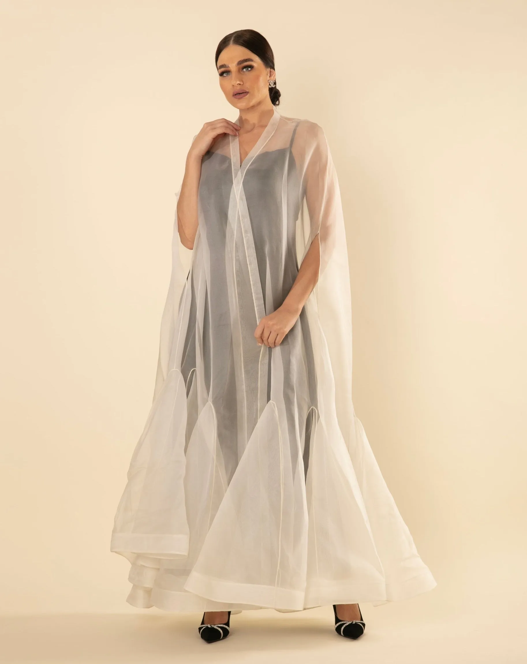 EVENING WHITE ORGANZA CAPE/ABAYA