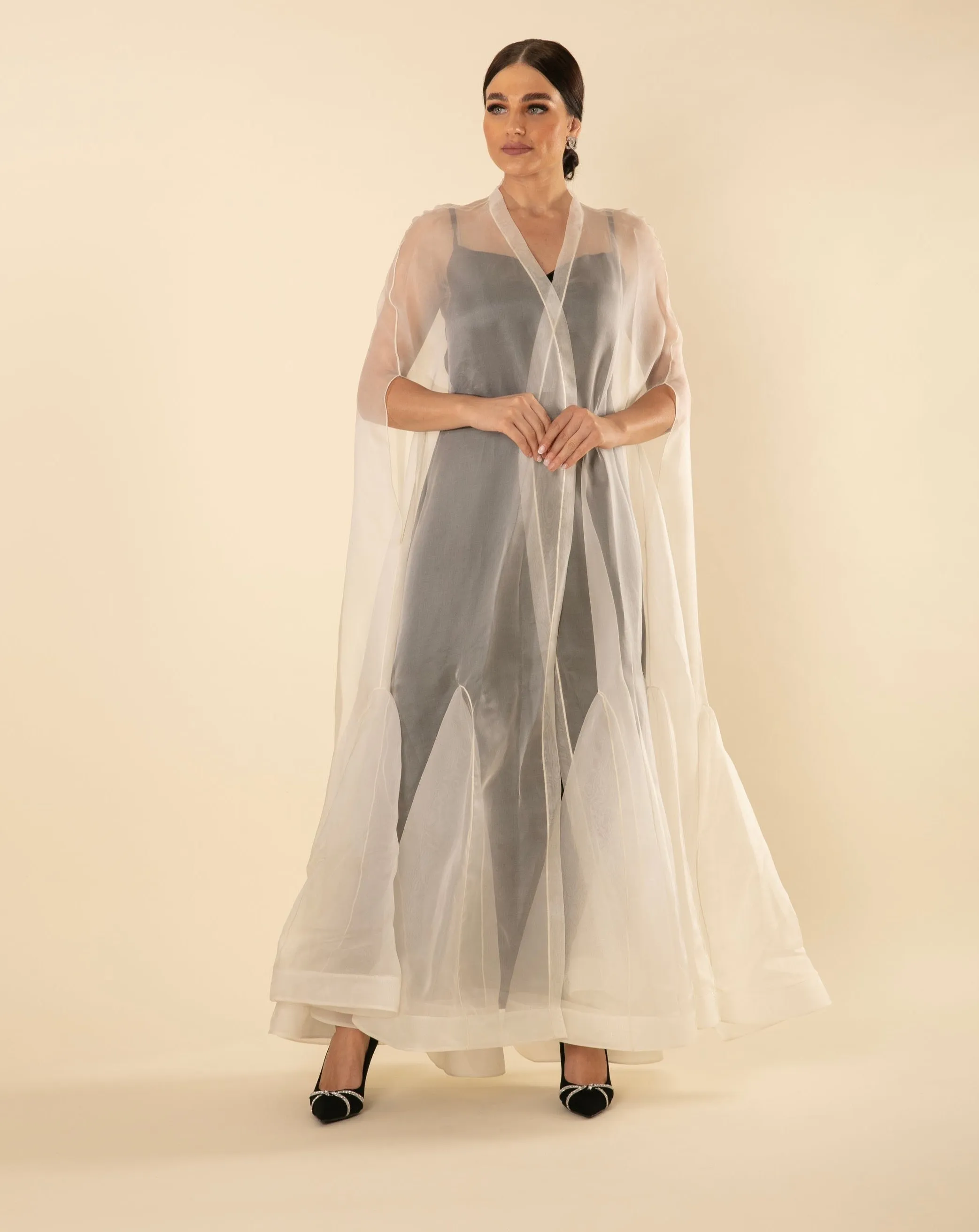 EVENING WHITE ORGANZA CAPE/ABAYA