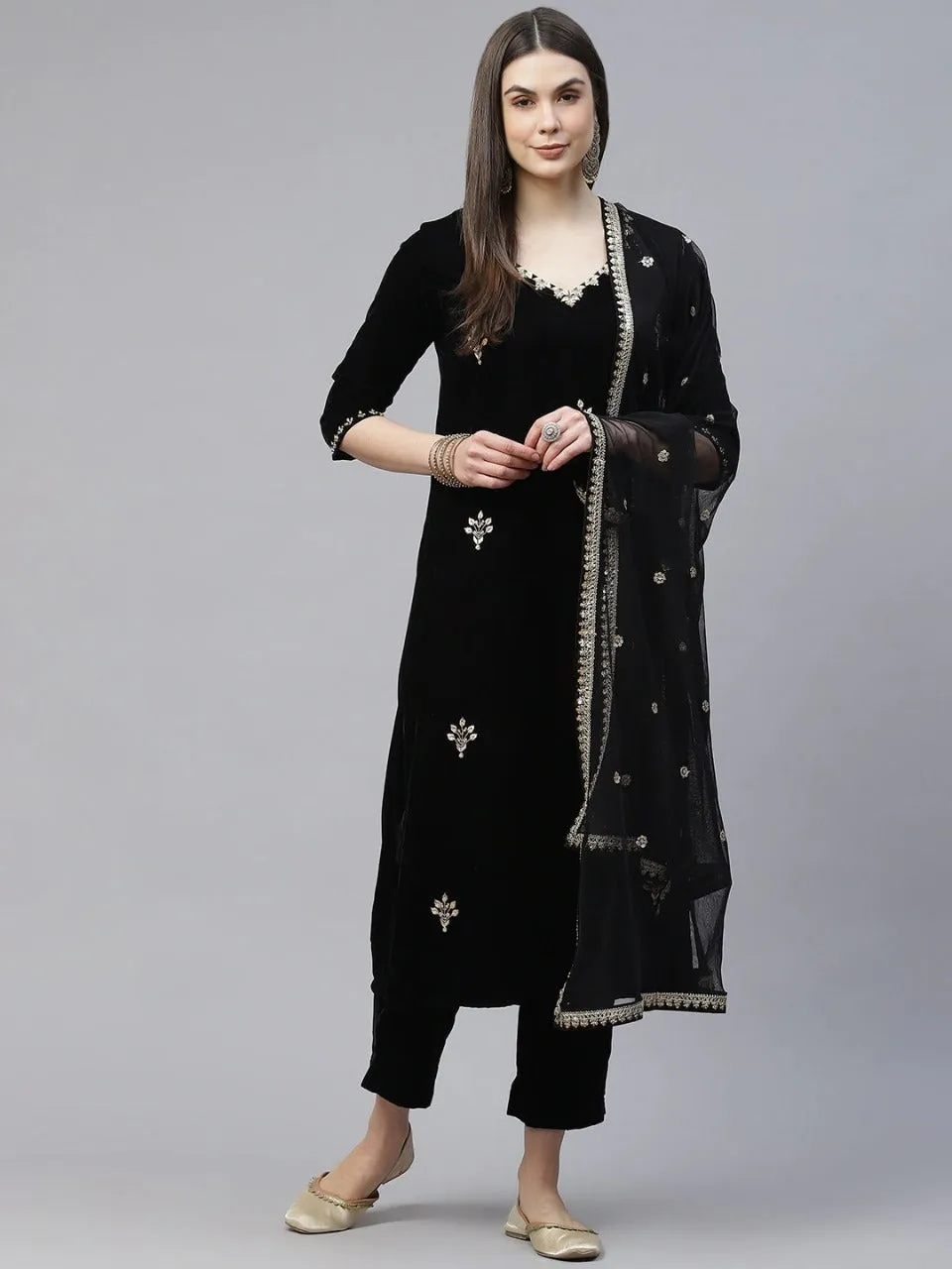 Fashion VELVET KURTA SET with Dupatta