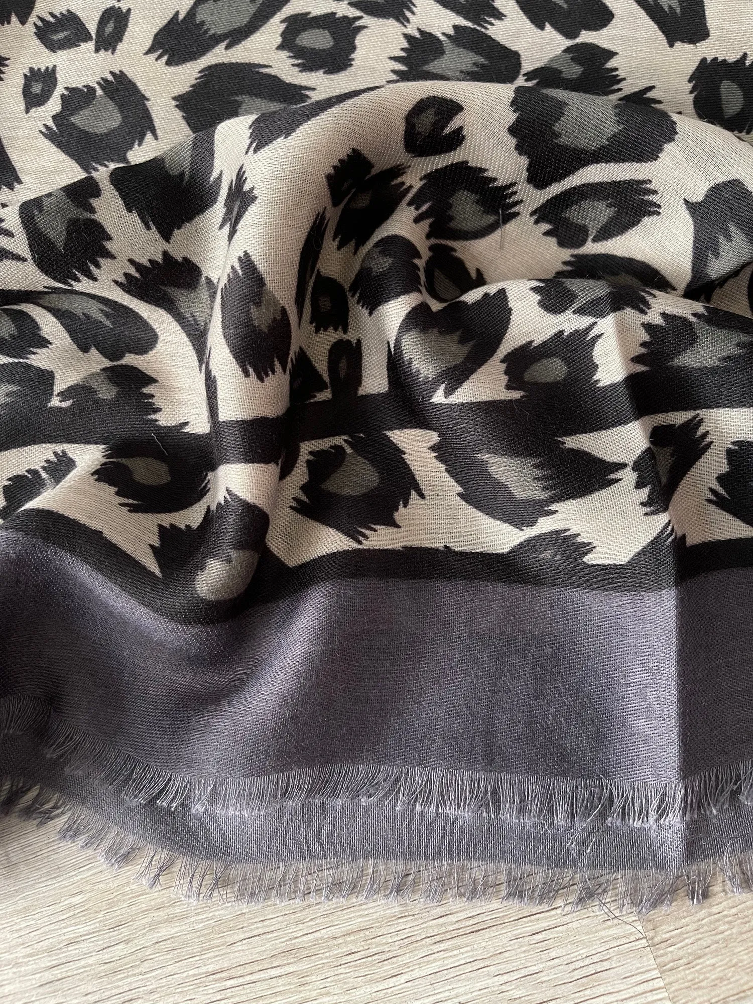 LARGE GREY STRIPE LEOPARD PRINT SHAWL SCARF