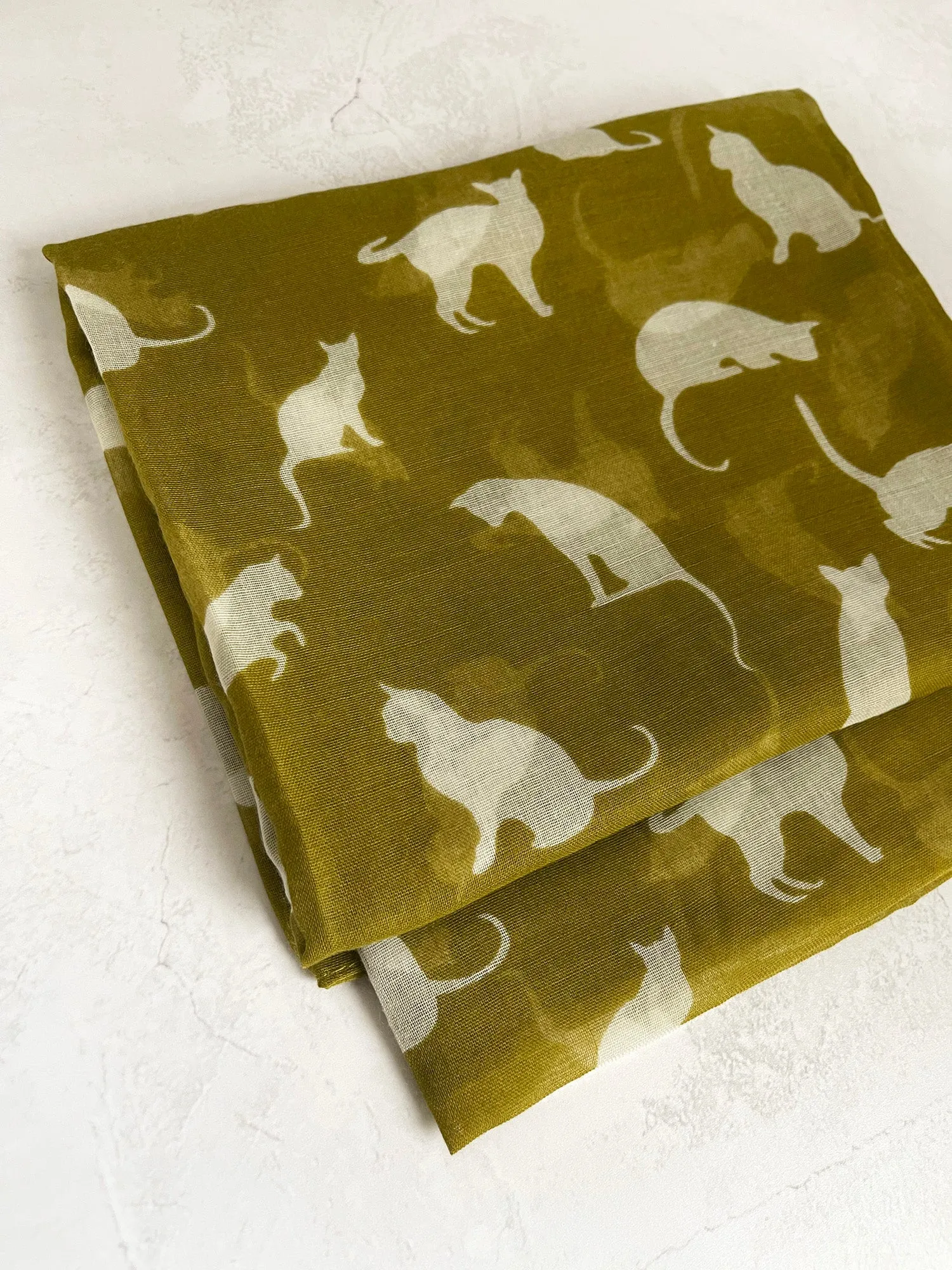 LIGHTWEIGHT PLAIN MUSTARD AND BEIGE CAT SCARF