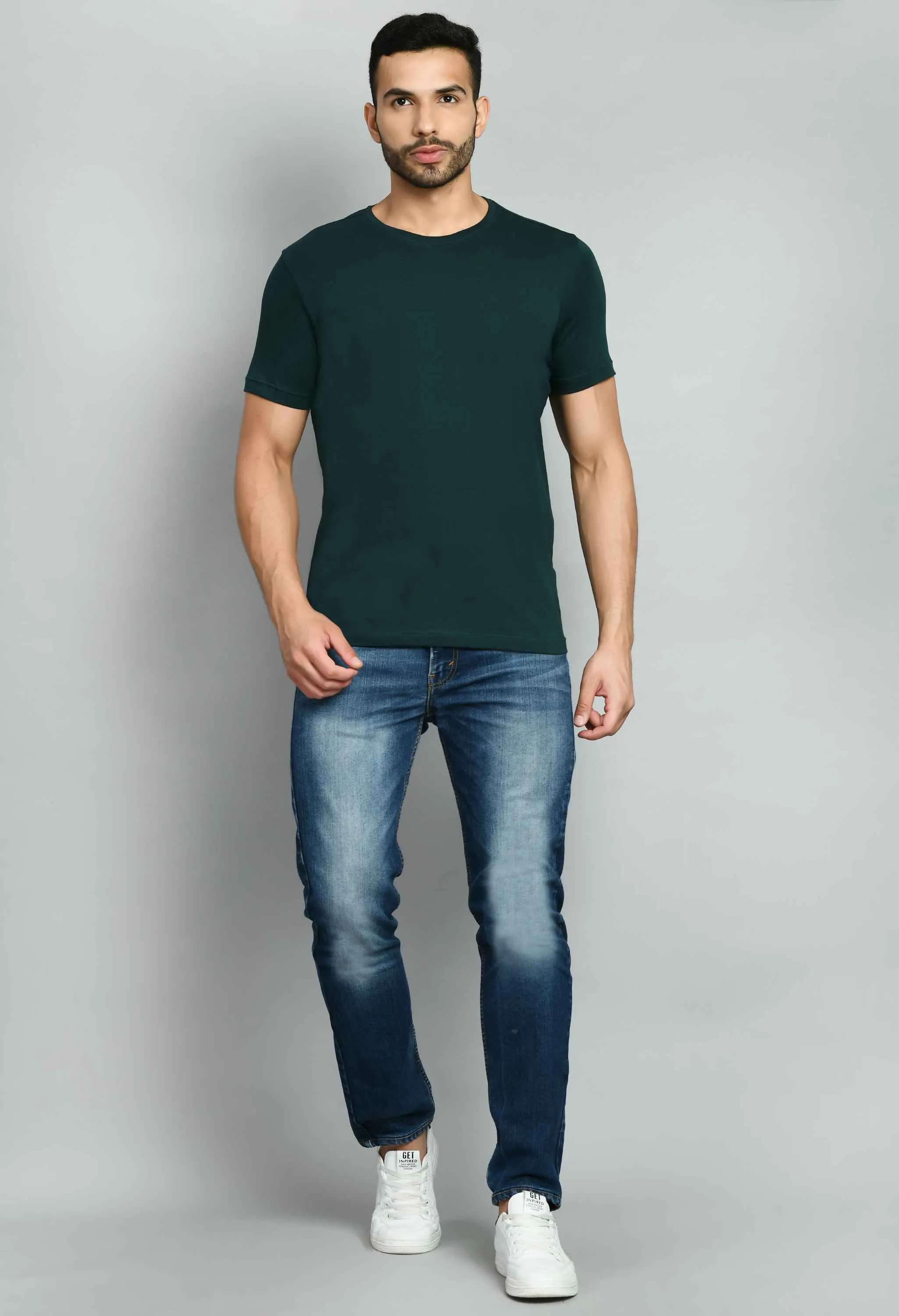 Men's Solid Green Smart Fit T-Shirt