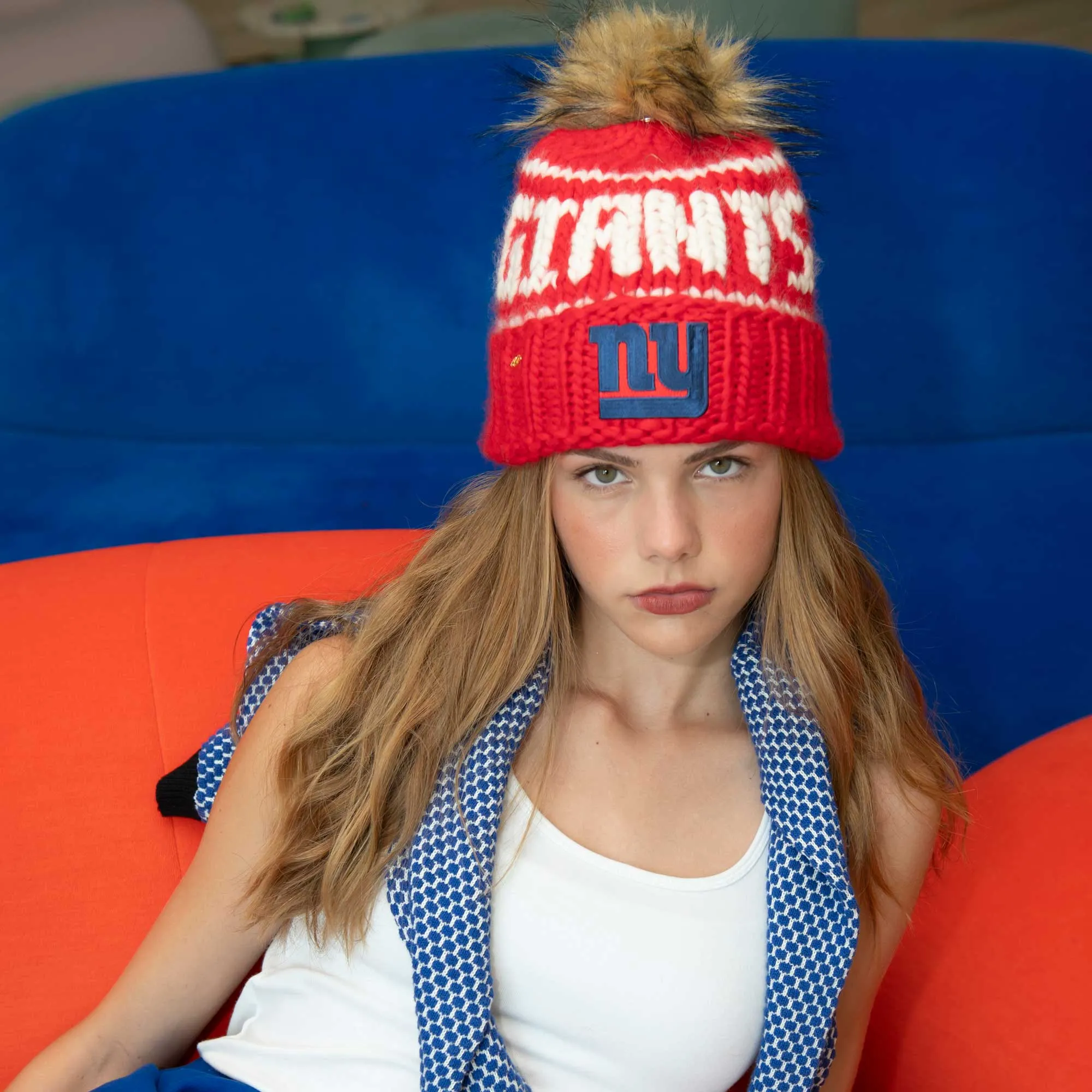 NEW YORK GIANTS LELE SADOUGHI X NFL RED BEANIE FAUX FUR POM