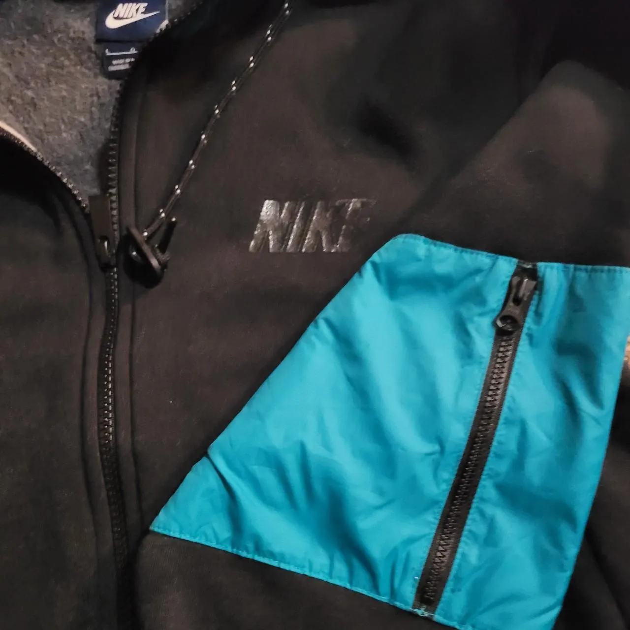 NIKE TWO-TONE HOODED JACKET