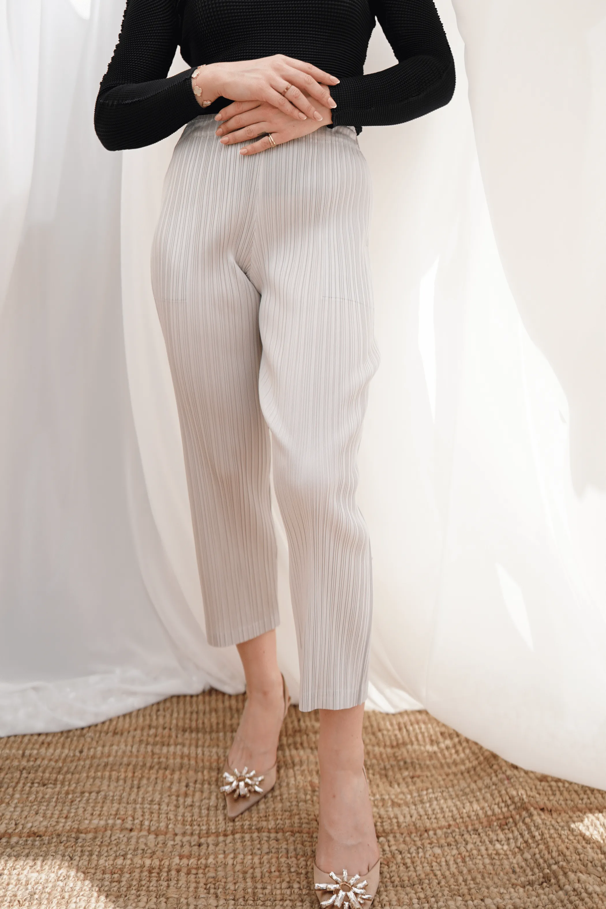 Pearl Pleated pants