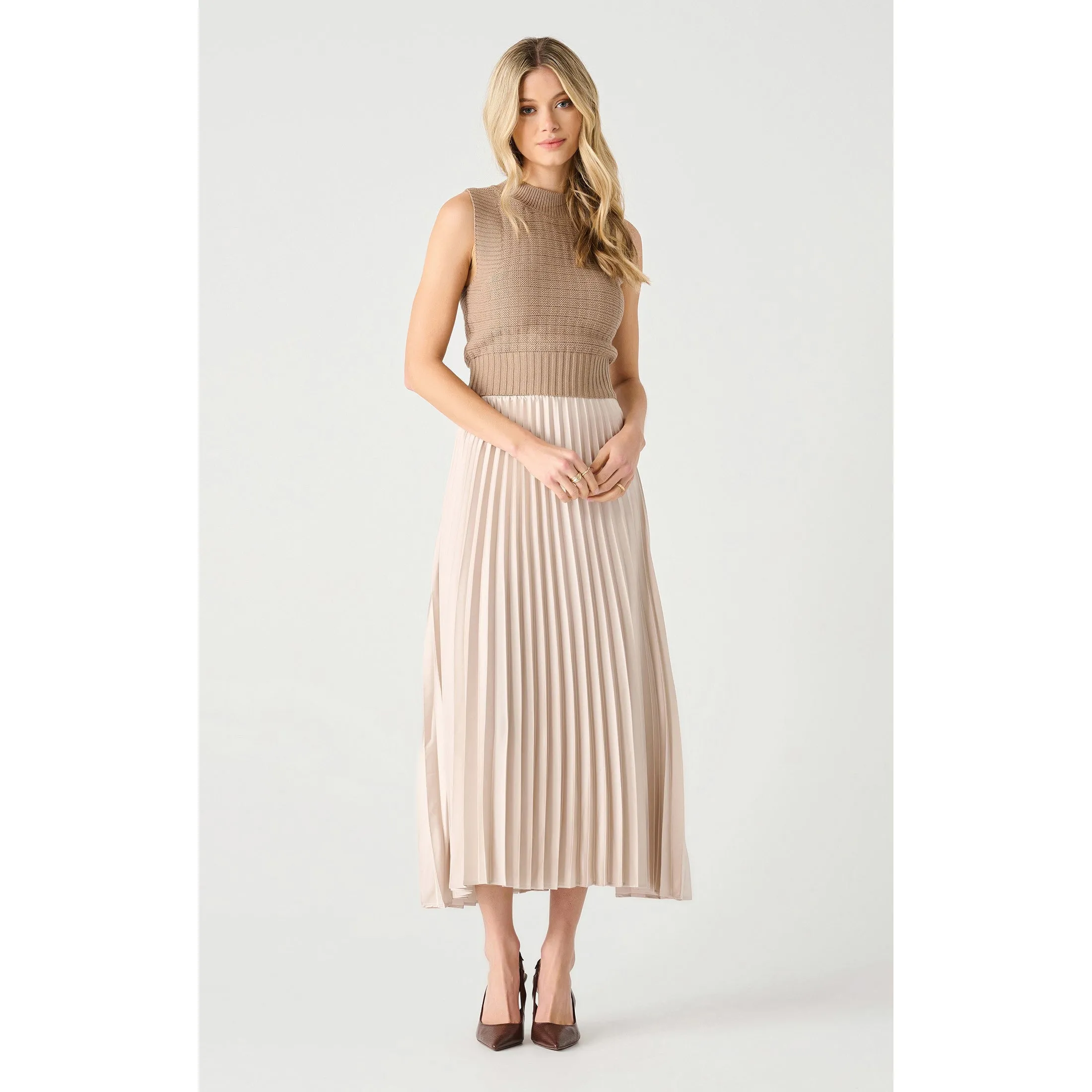 PULL ON PLEATED MAXI SKIRT