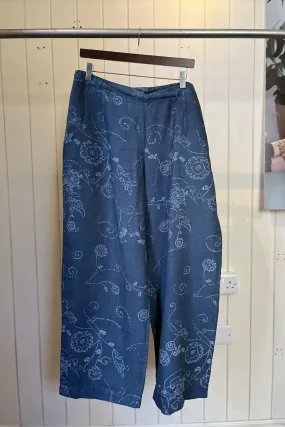 Re-Wear Oska Lagoon Blue Batik Floral Print Linen Trousers