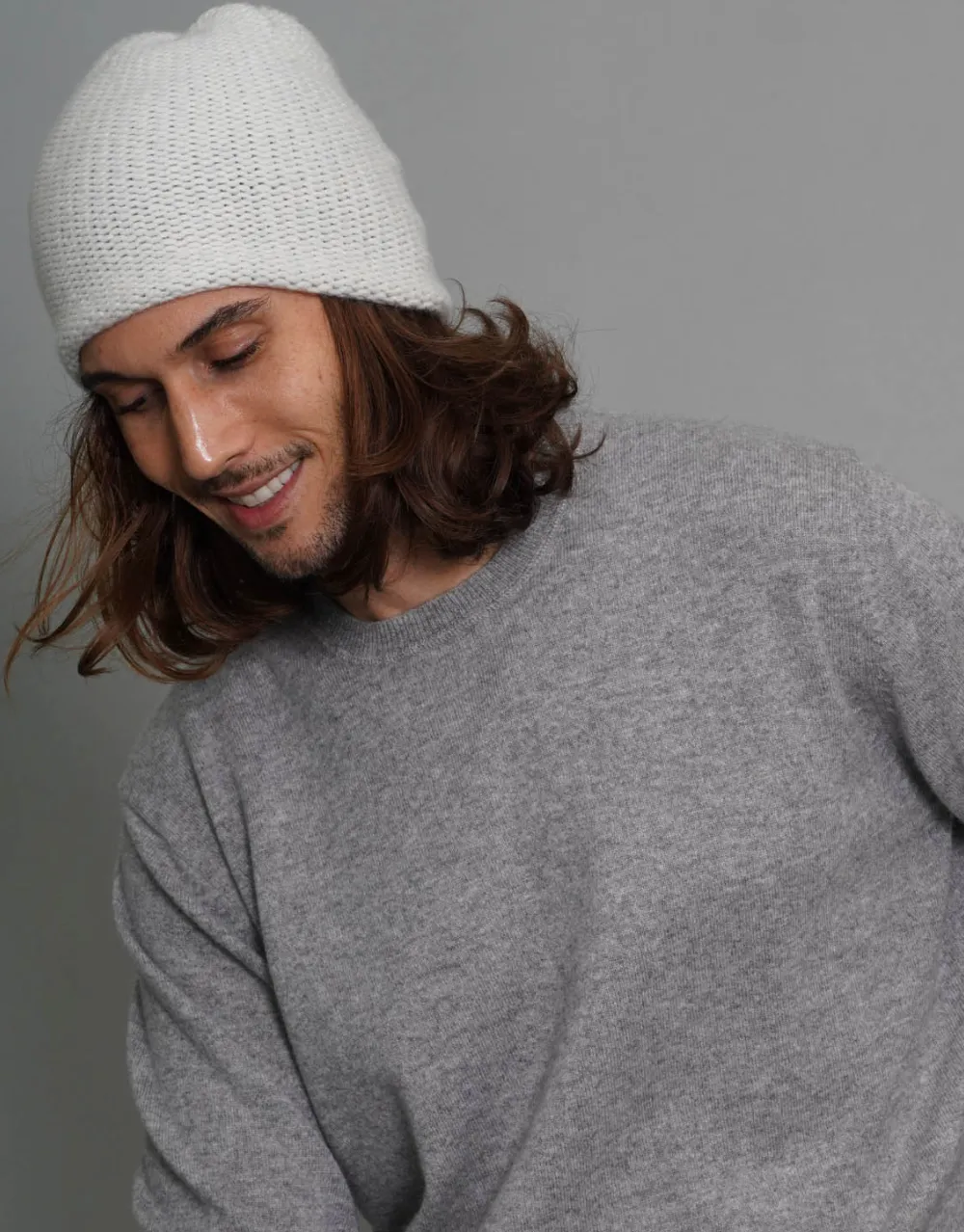 The Cashmere Beanie in Ice Mist