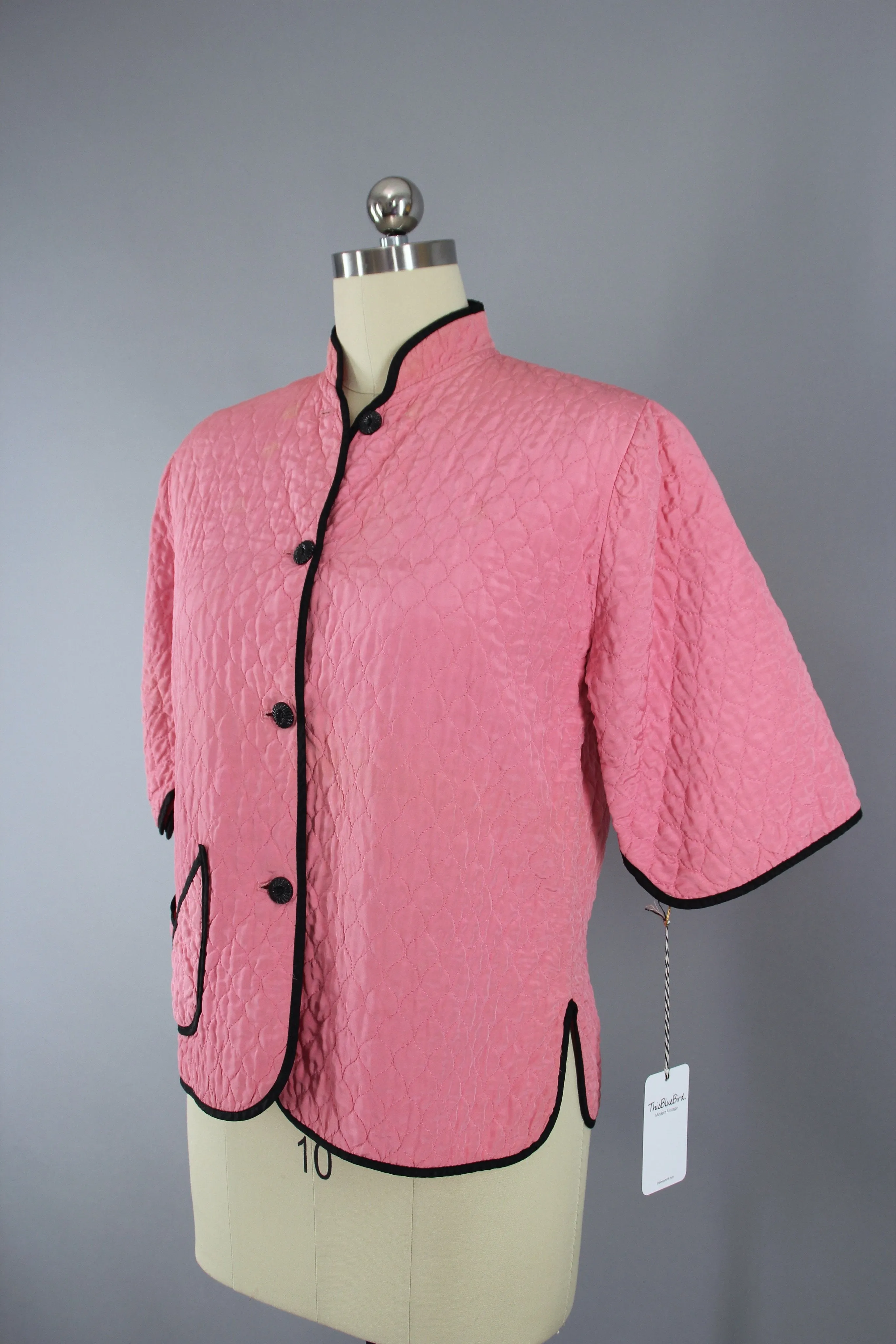 Vintage 1940s Bed Jacket / Carnation Pink Quilted Rayon