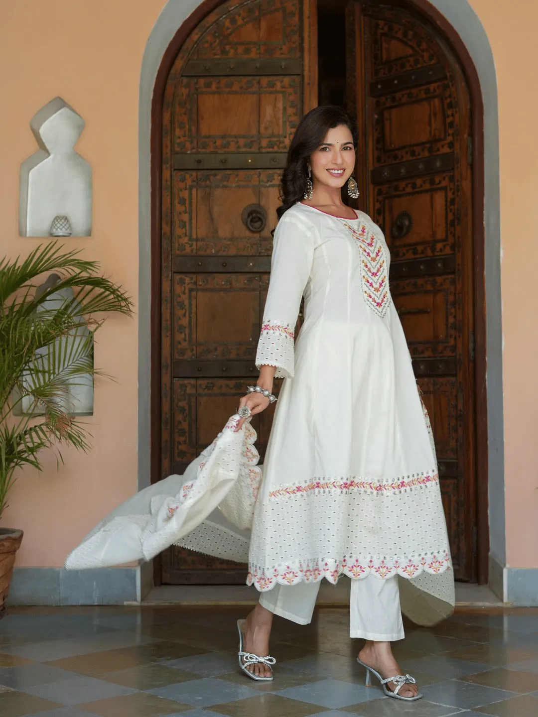 Women Cream Pure Cotton Kurta Set With Dupatta